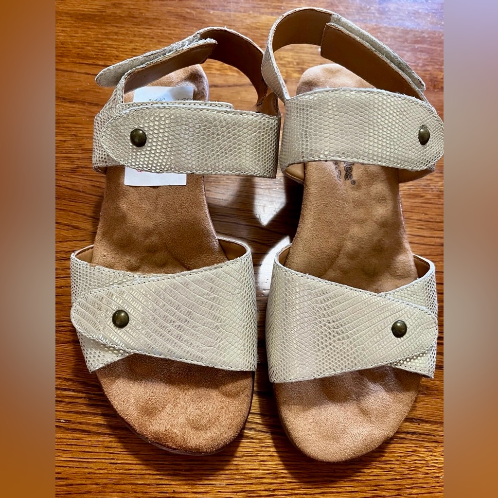 Walking Cradles Sandals